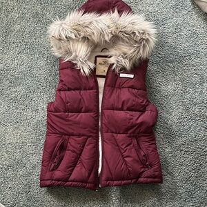 Hollister Burgundy Puffer Vest with Faux Fur Trim